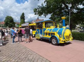Die Tschu-Tschu-Bahn steht bereits zur Fahrt bereit