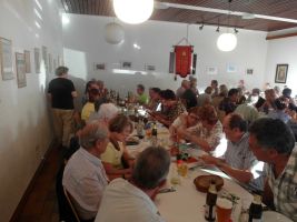 Mit einem gemütlichen bunten Abend endet der erste Tag