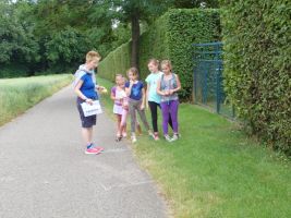 Der Ball muss weit gekickt werden