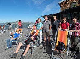 Sonne pur am Sonntagmorgen auf der Aussichtsterrasse der Kanzelwandbahn