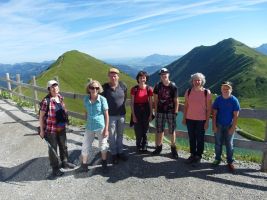 Hier die Wandergruppe beim Start zur großen Tour in Richtung Söllereckbahn