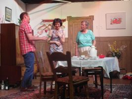 Dann lässt Antonio bei Vroni seinen Charme spielen