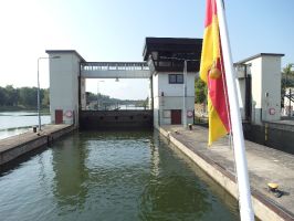 Das Schleusentor schließt sich langsam ...