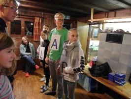 Auch witzig: ein BUCHSTABEN-Ratespiel mit zwei Teams