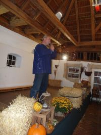 Alleinunterhalter Martin Ziller beweist seine musikalische Vielseitigkeit ...