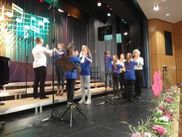 ... originell - eine rhythmische Klatscheinlage bei einem der weiteren Titel