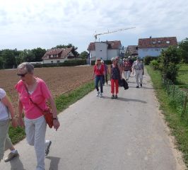 ... hier ist es ordentlich heiß - klar, so ganz ungeschützt auf freiem Feld! 