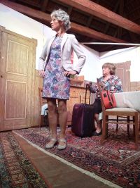 Wegen eines Fluglotsenstreiks kehrt Wilma vorzeitig von ihrer Reise zurück!