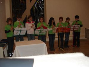 Einsatz der Flötenkinder beim Lied HEUT KAM EIN ENGEL