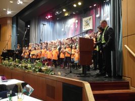 Der Vorstand begrüßt die Gäste in der Festhalle