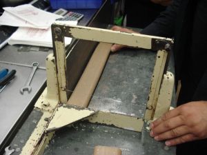 Hier wird die fertige Seife in passende Stücke geschnitten