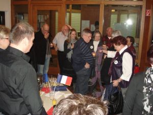 Solch ein Sektempfang bietet Gelegenheit zu ersten Gesprächen