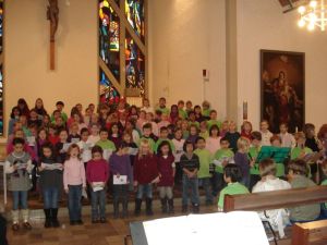 Fast 100 Kinder umfasste der Grundschulchor