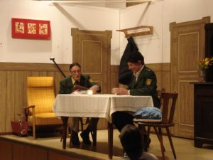 Eugen Nägele und sein Azubi bei einer Vesperpause