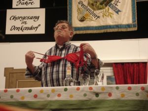 Opa hat es faustdick hinter den Ohren ...